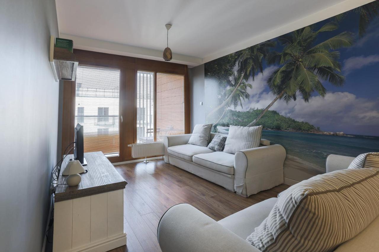 3-Rooms Apartment With Balcony By The Oldtown 格但斯克 外观 照片