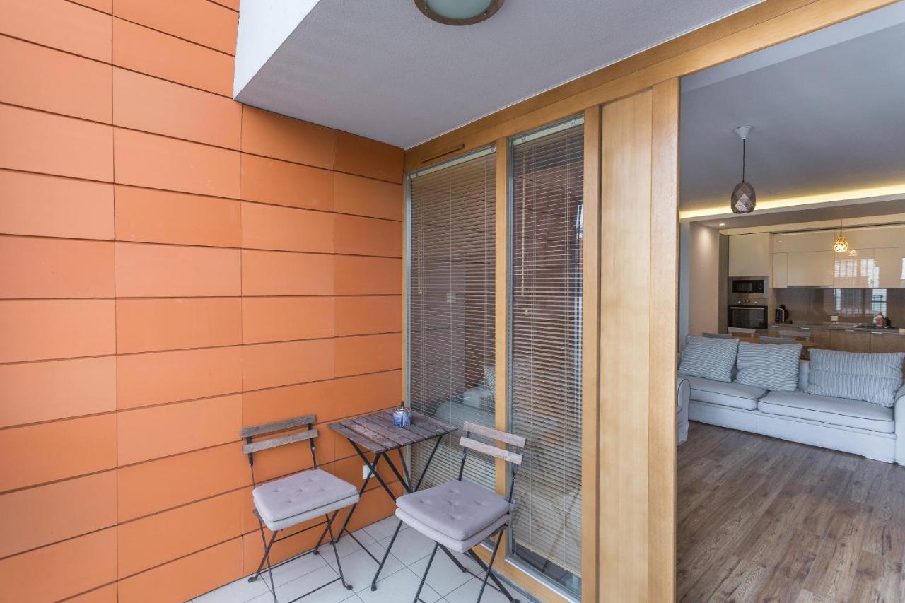 3-Rooms Apartment With Balcony By The Oldtown 格但斯克 外观 照片