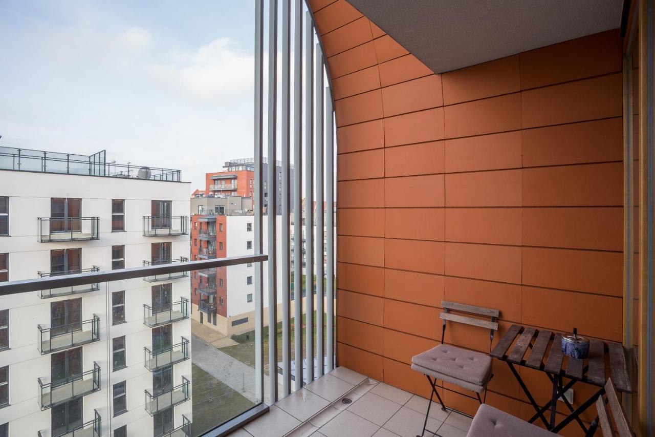 3-Rooms Apartment With Balcony By The Oldtown 格但斯克 外观 照片