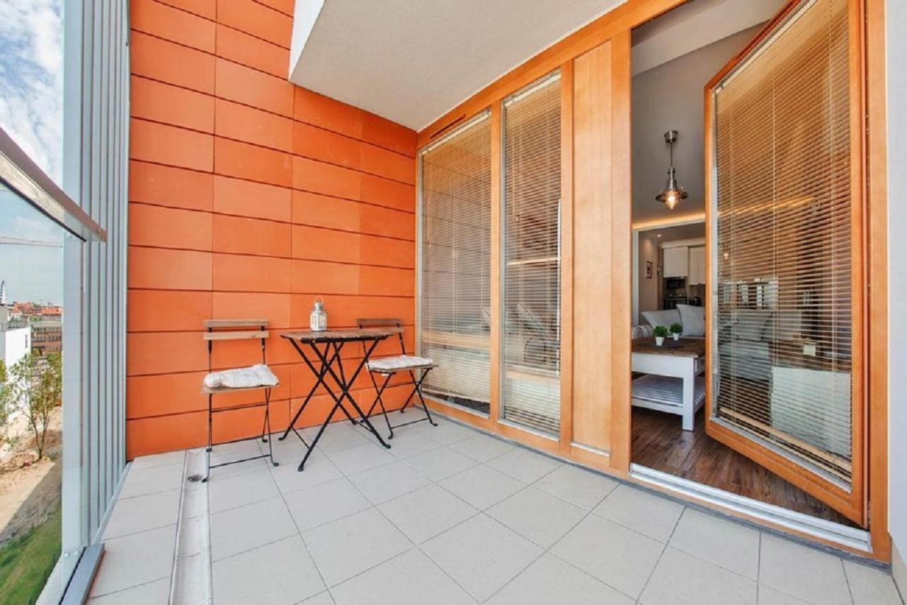 3-Rooms Apartment With Balcony By The Oldtown 格但斯克 外观 照片